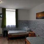 Kid Familia Panzio B&B