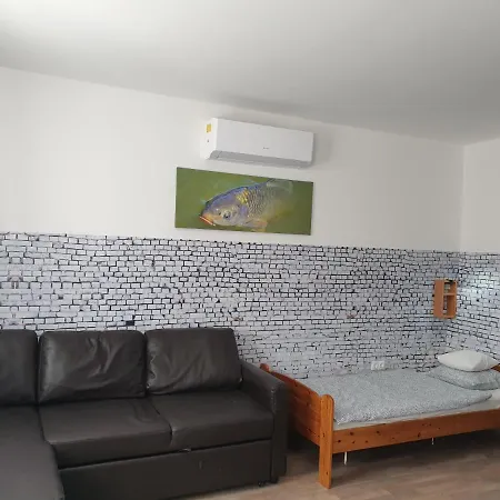 Kid Familia Panzio Bed & Breakfast 3*