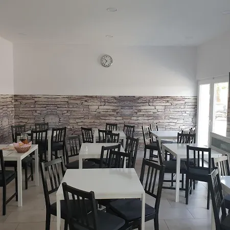 Bed & Breakfast Kid Familia Panzio 3*